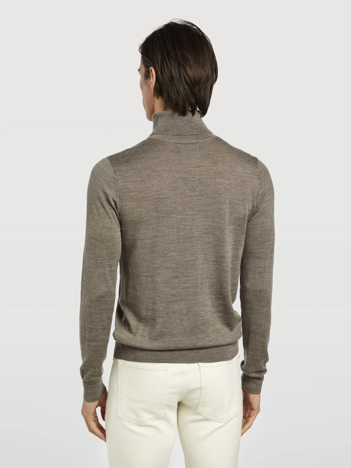 Extra fine merino wool turtle neck sweater