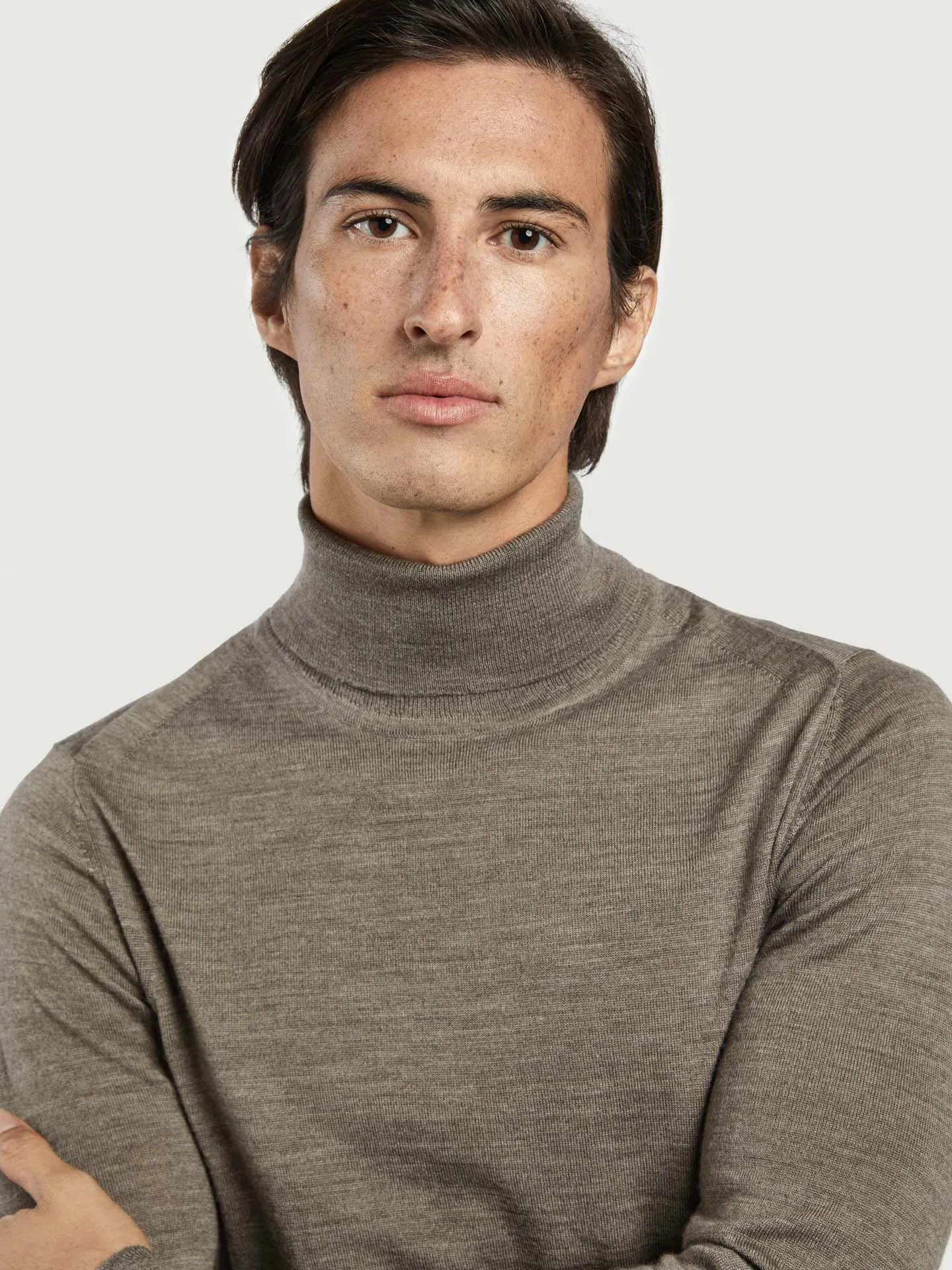 Extra fine merino wool turtle neck sweater