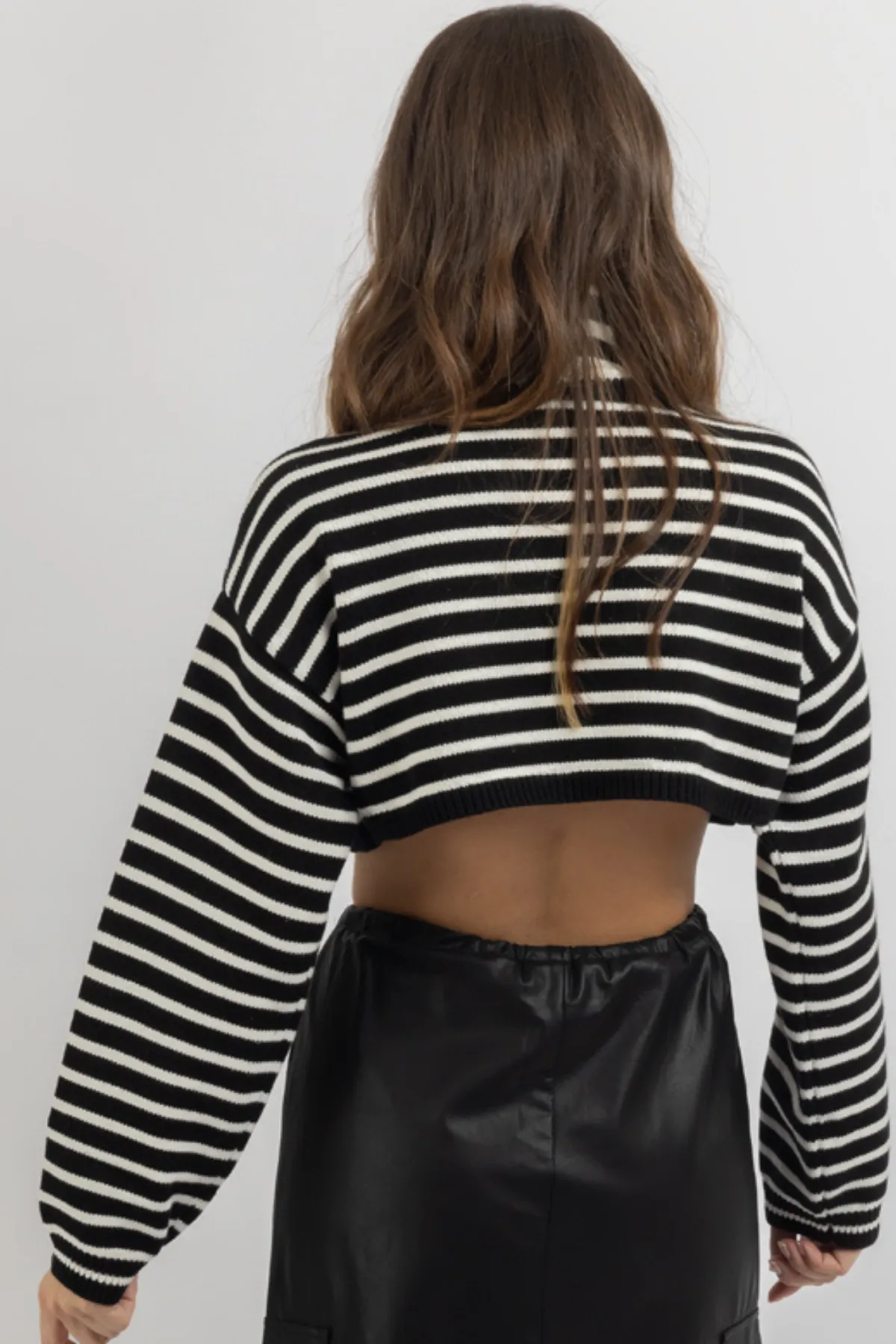 JE T'ADORE BLACK CROP SWEATER