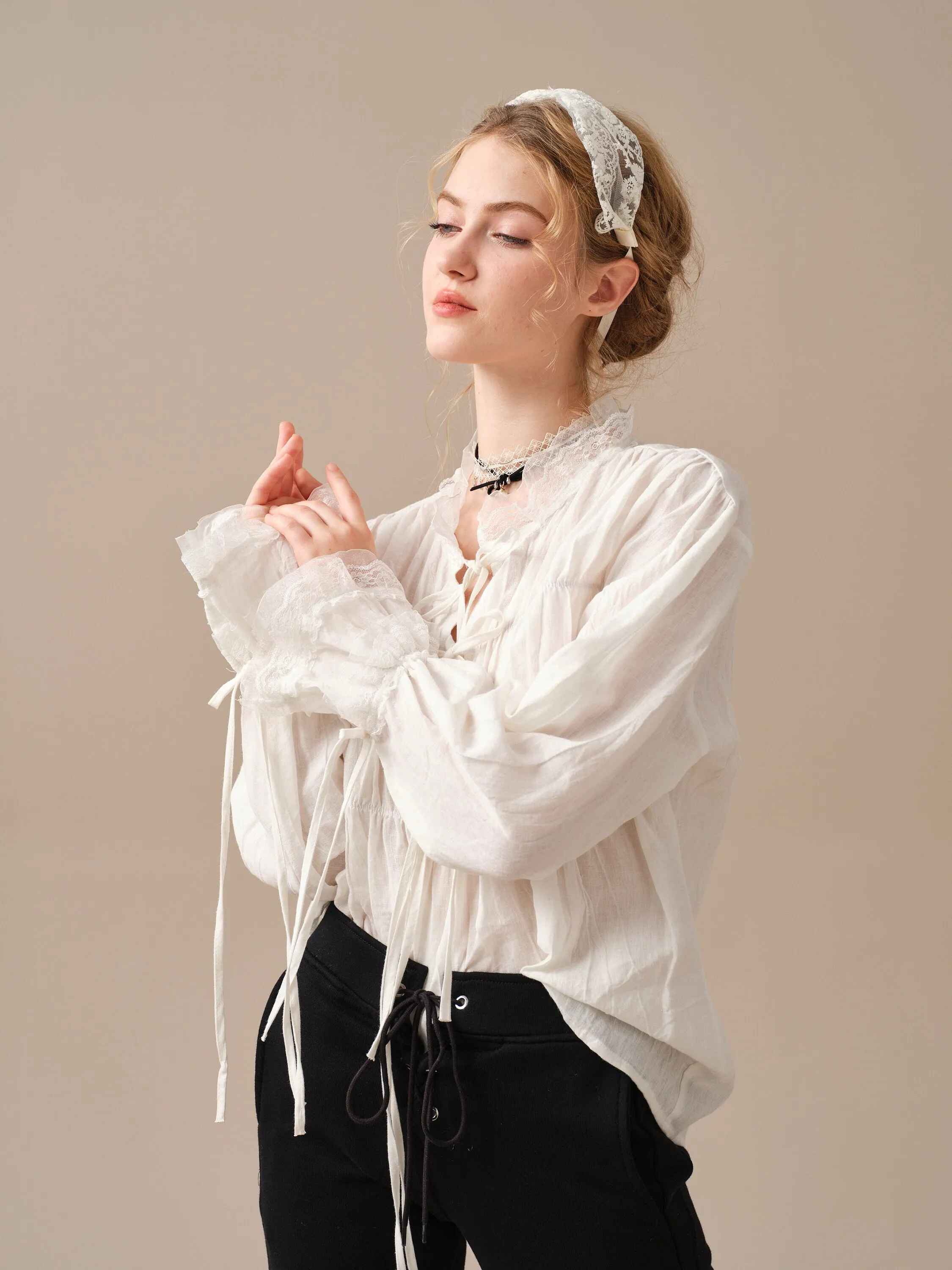 JENNIFER 33 | victorian linen blouse with lace