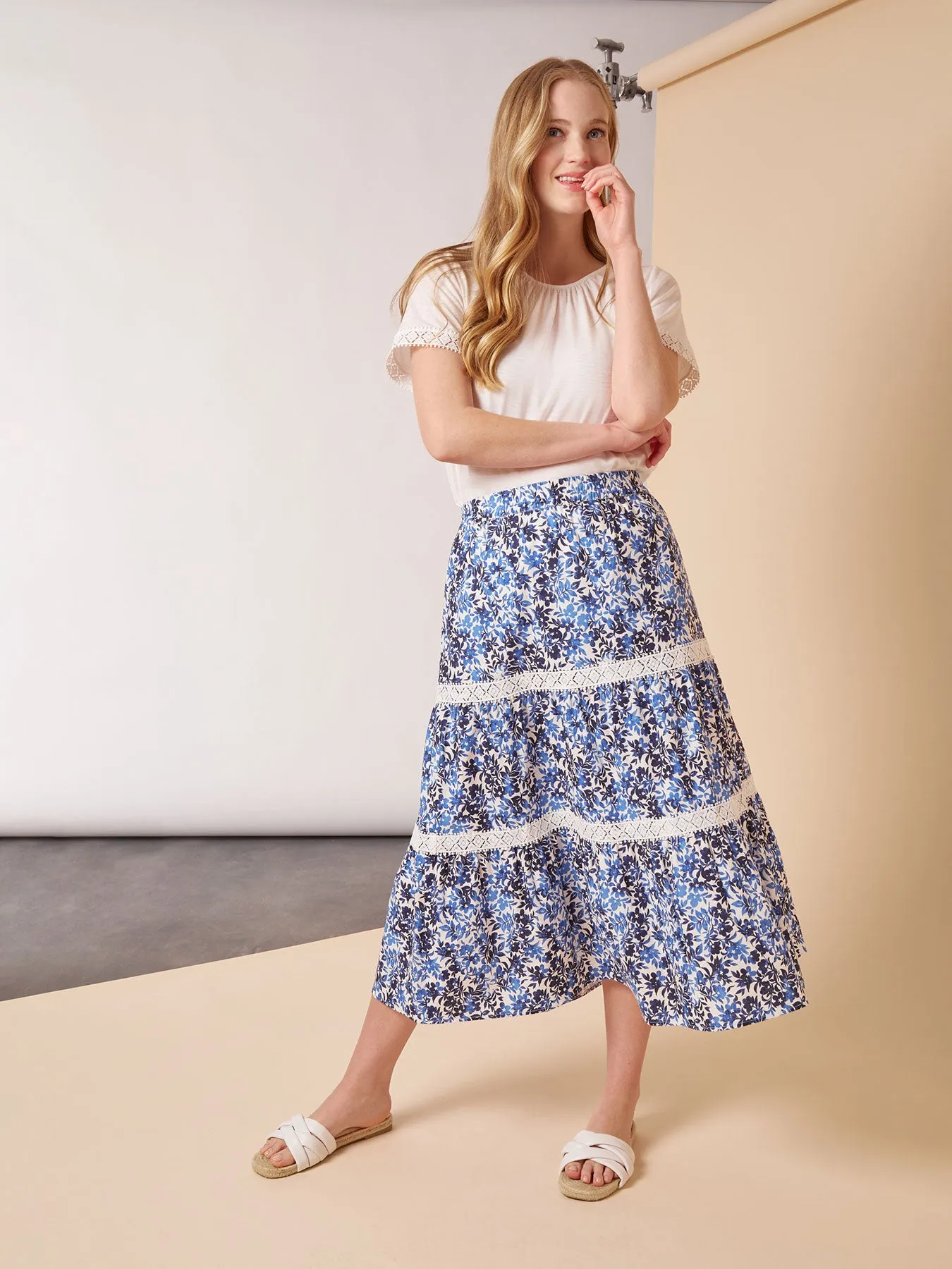 Pull-On Tiered Lace Trim Maxi Skirt