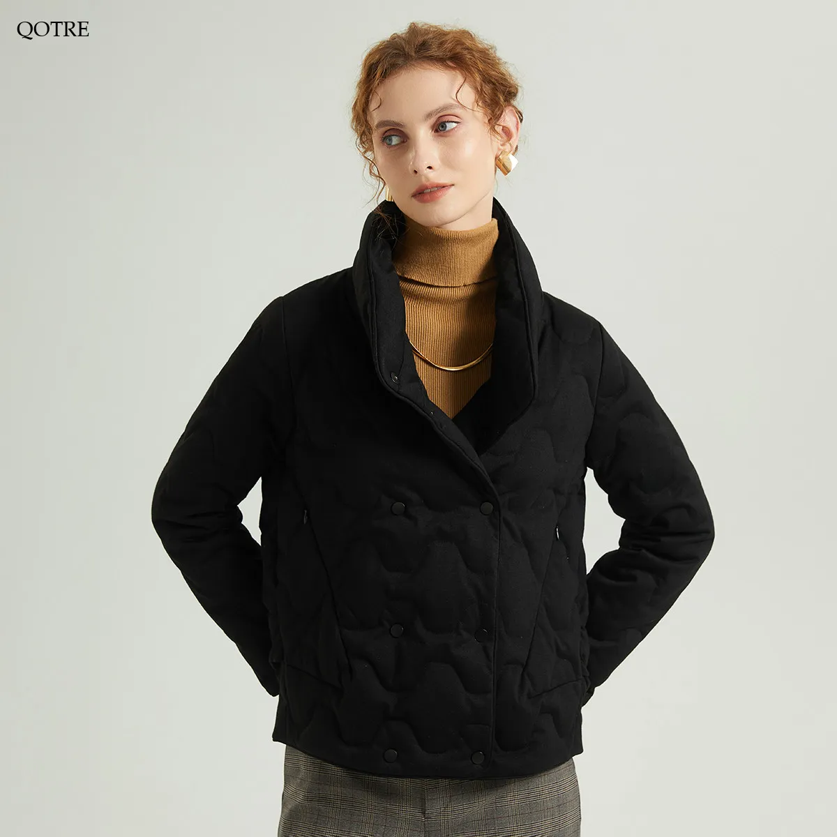 Quilted Stand-Up Collar Cropped Down Jacket