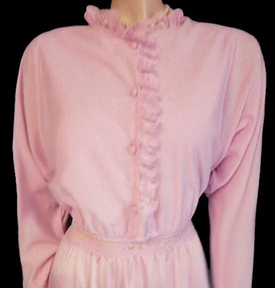 *RARE VINTAGE OLGA BRUSHED NYLON FLANNEL-LIKE SPANDEX LACE NIGHTGOWN IN CANDY KISSES - SIZE LARGE