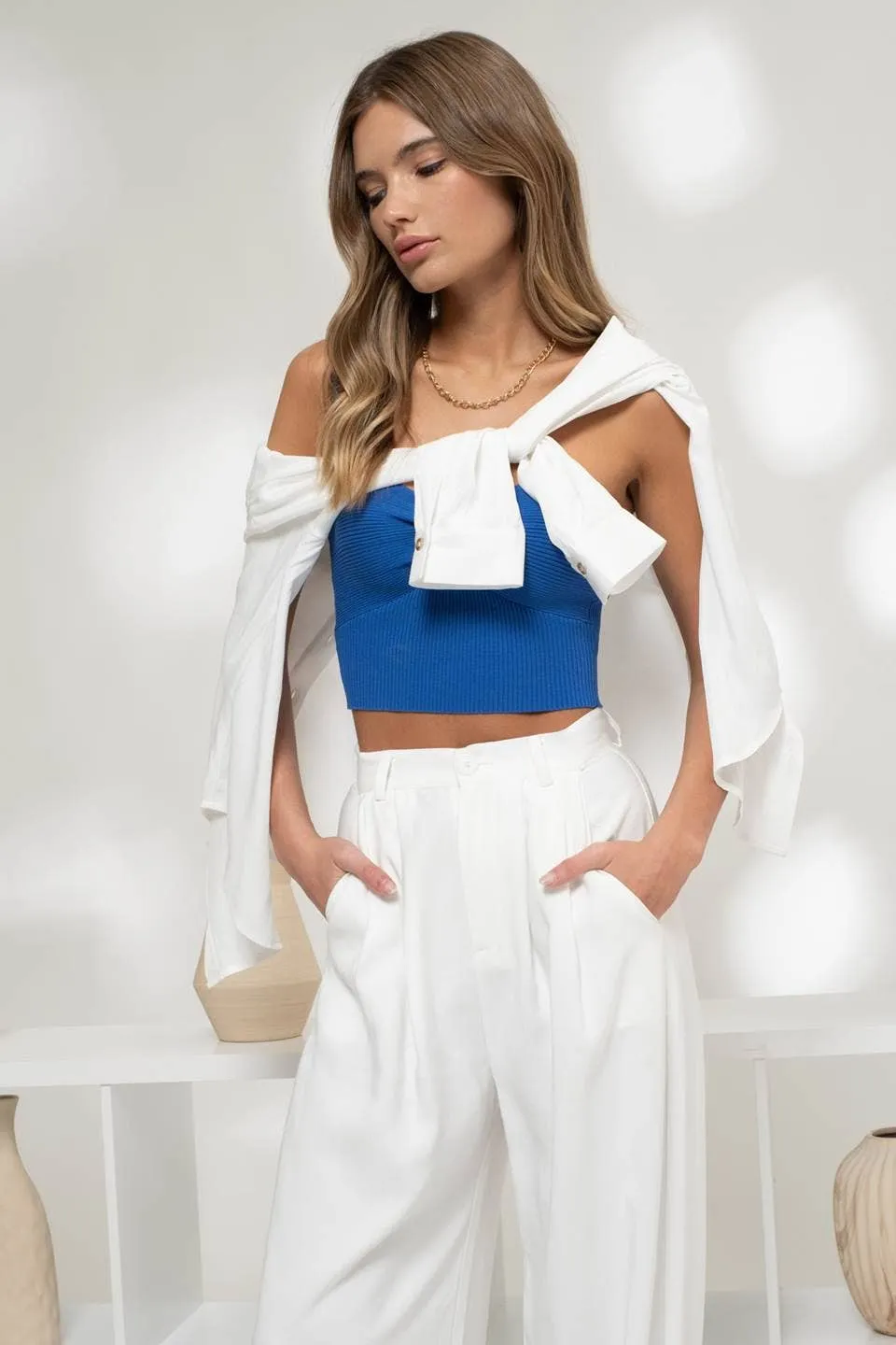 STRAPLESS TWIST FRONT KNIT CROP TOP