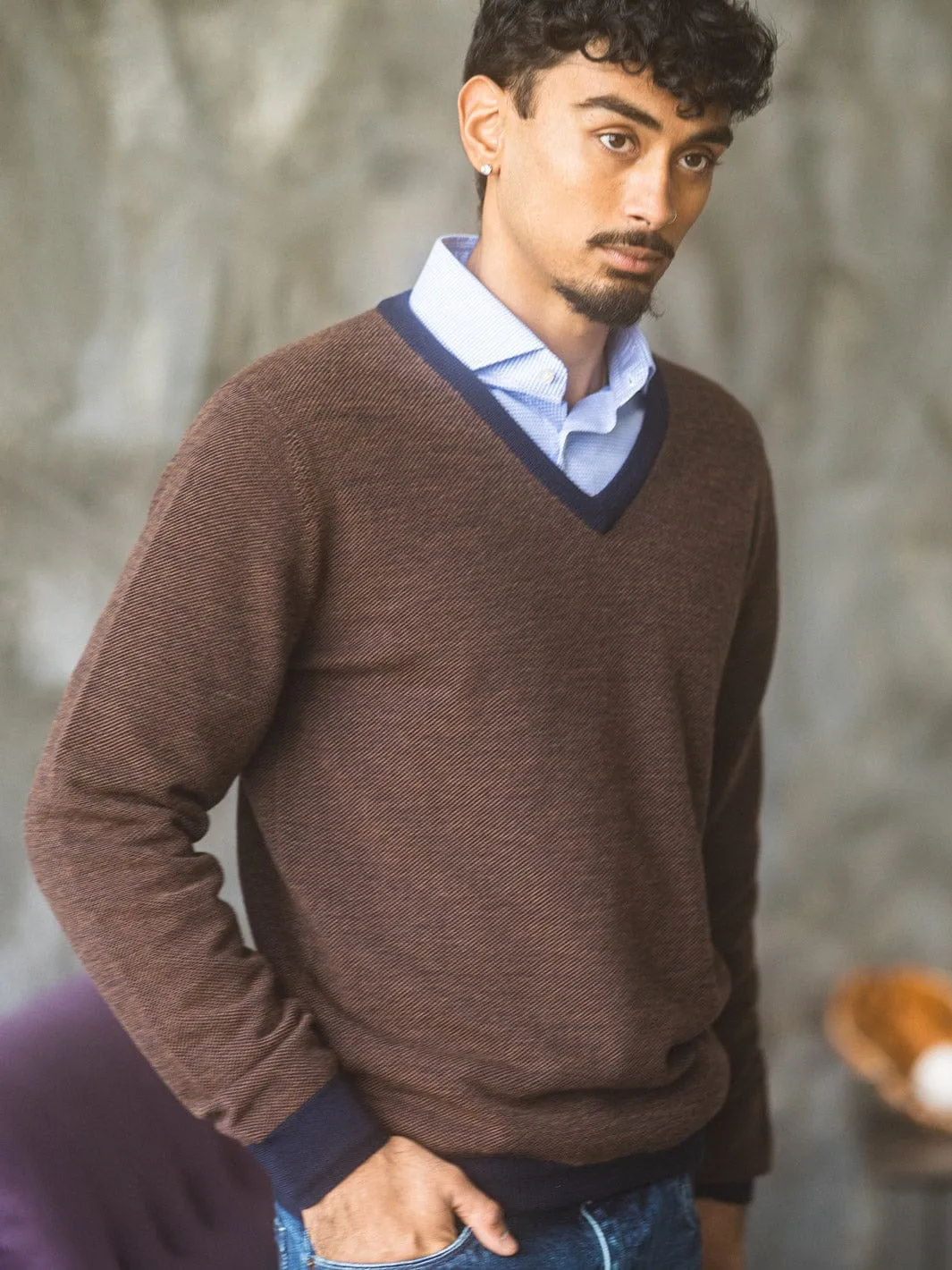 V-Neck Sweater - Tobacco/Navy